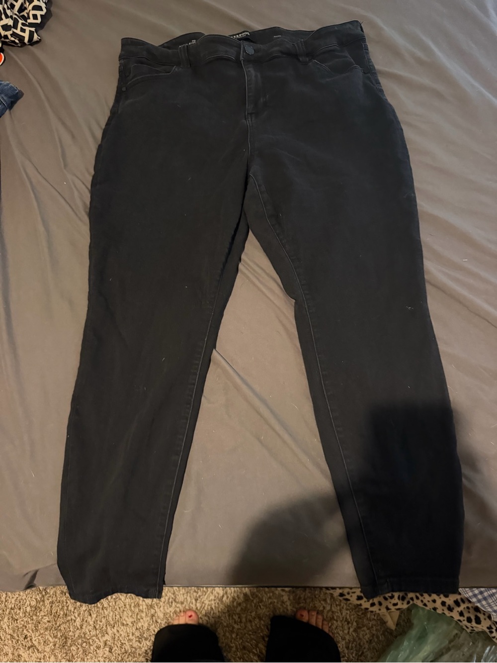 Liverpool Skinny Jeans in Black